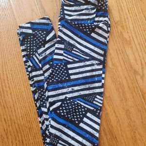 Never worn lularoe leggings!